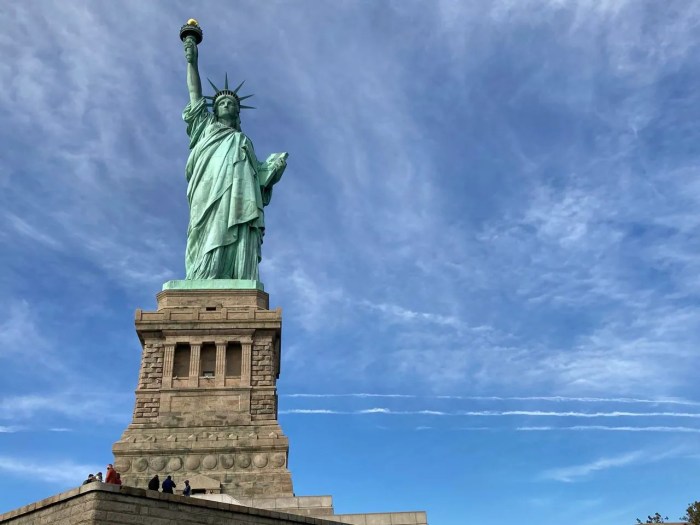 Statue liberty monument york symbol bartholdi auguste freedom wikipedia sculpture usa island jerome romain its clipart friendship top frédéric united